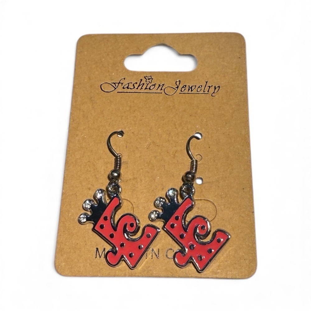 Pink Crown “E” Initial Dangle Earrings